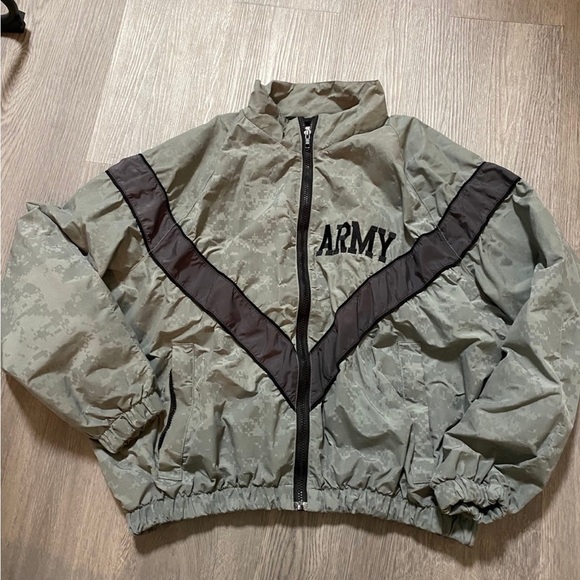 Army windbreaker military warm long sleeve jacket size medium short - Picture 1 of 4